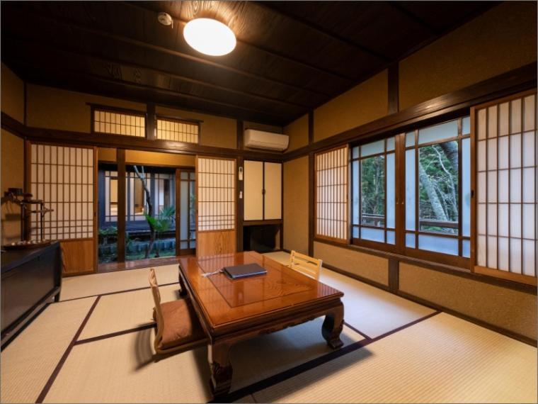 Nihon-No-Ashitaba Hotel Yufu Quarto foto