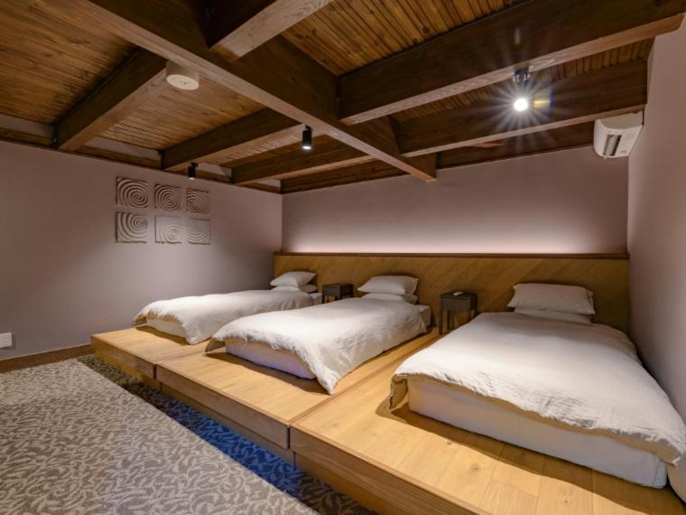 Nihon-No-Ashitaba Hotel Yufu Quarto foto