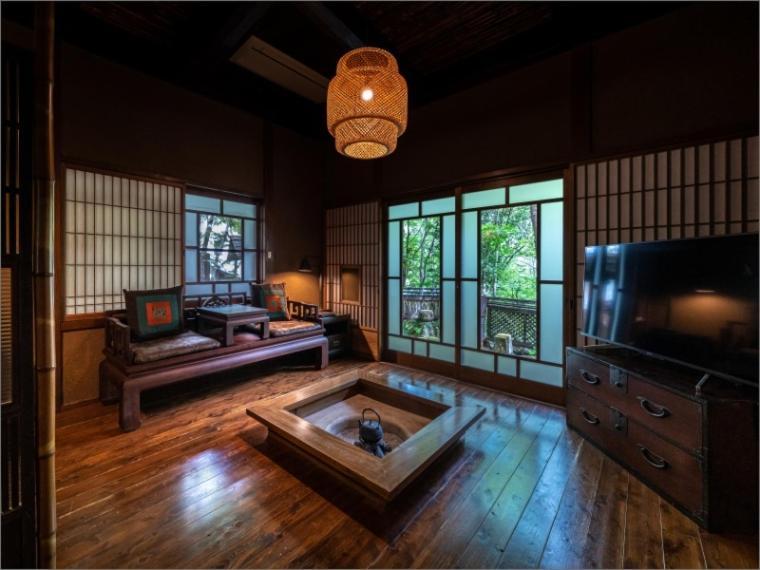 Nihon-No-Ashitaba Hotel Yufu Quarto foto